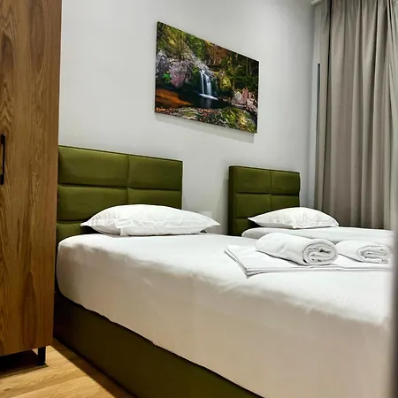 Panto * Тирана