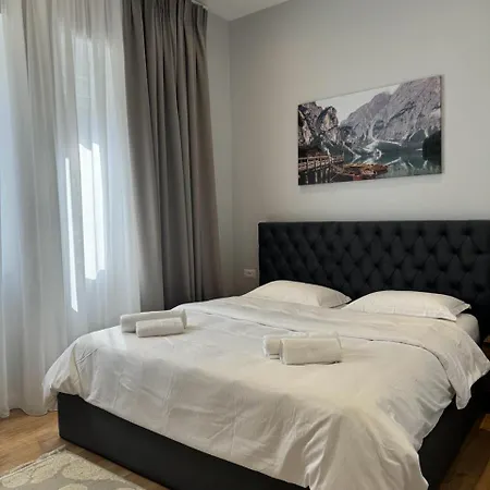 Panto * Тирана